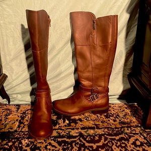 Brown Fall Guess Boots